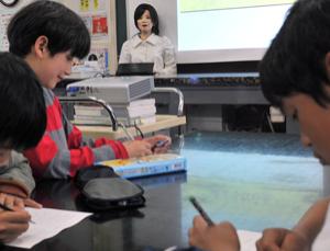 Things work best when teacher doesn't know best (Image: Sinopix/Rex Features)