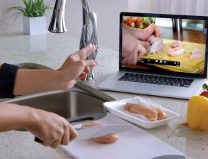 Wait, let's see that again (Image: Thalmic Labs)